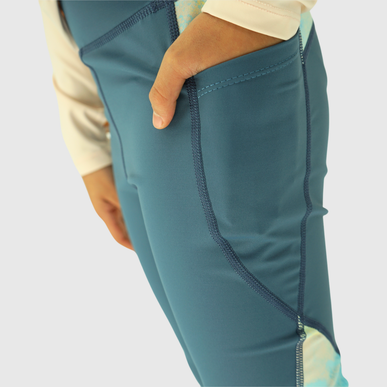 girls blue leggings with pockets details